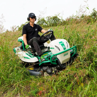 Alternative view of Orec Rabbit RM952 – Unstoppable 95cm Ride-On Brush Cutter